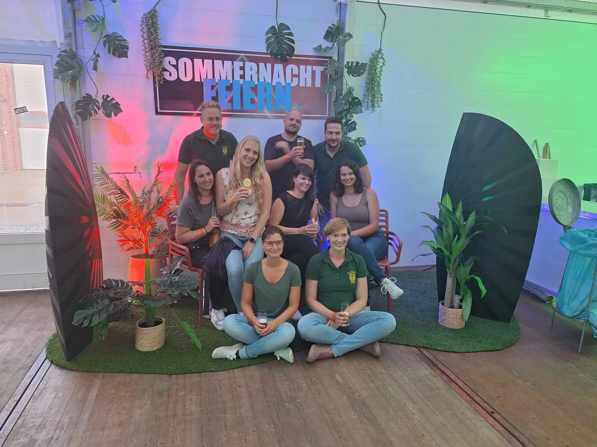 Festzelt-Innenraum mit Beleuchtung und „1634"-Logo bei der Sommernacht-Feier 2025